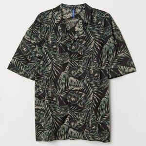 H&M Leaves Patterned Button Resort Shirt SZ M